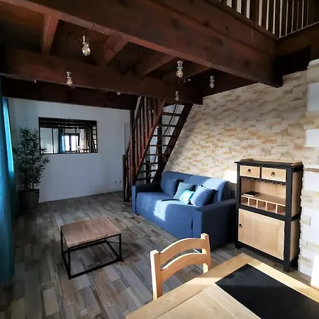 Les Pins Dans L'eau *