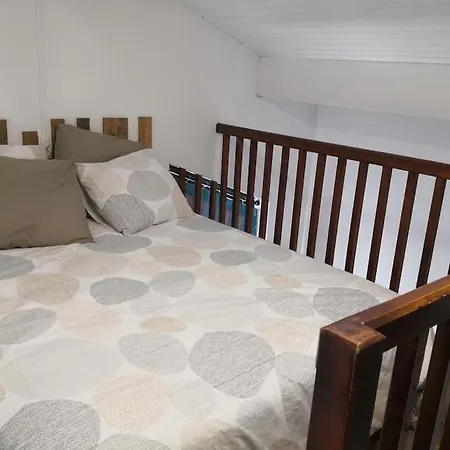 Les Pins Dans L'eau アパート