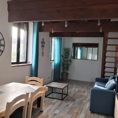 Les Pins Dans L'eau Apartment