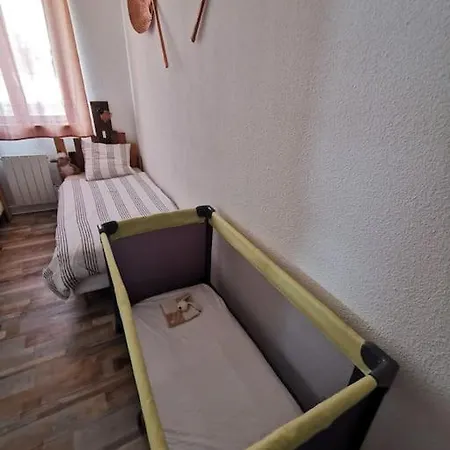 Les Pins Dans L'eau アパート カルカン