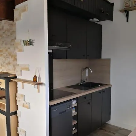 Les Pins Dans L'eau *