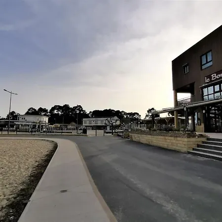 Les Pins Dans L'eau アパート *