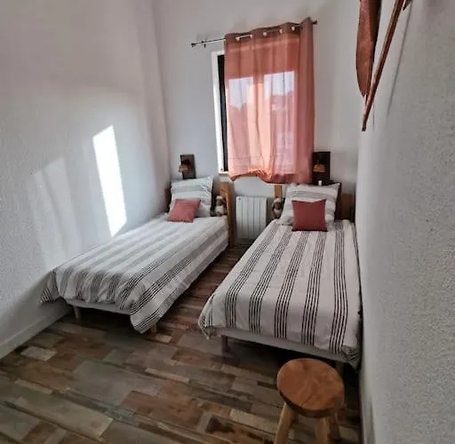 Les Pins Dans L'eau Apartman *