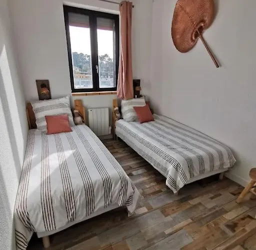 Les Pins Dans L'eau Apartman