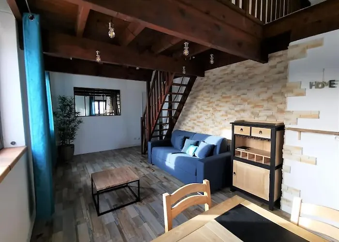 Les Pins Dans L'eau *