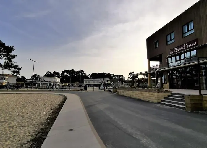 Les Pins Dans L'eau Apartman *